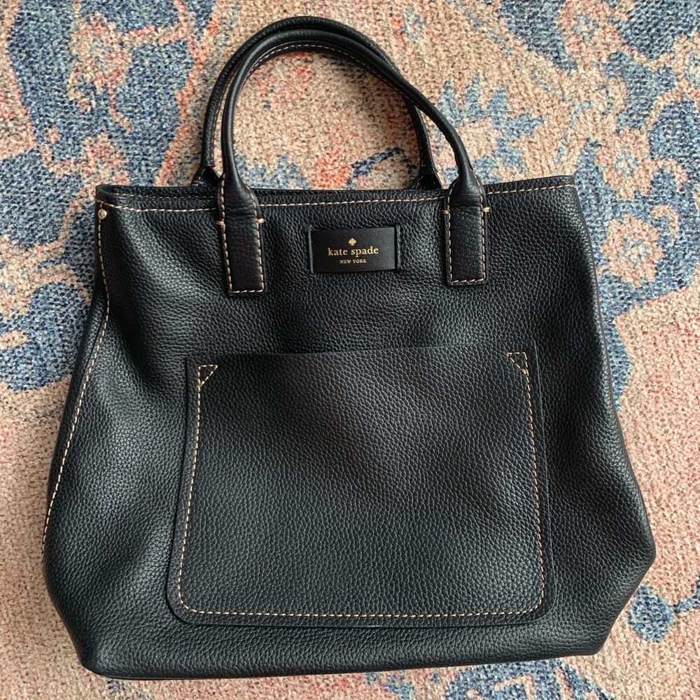 Adorable Black kate spade tote